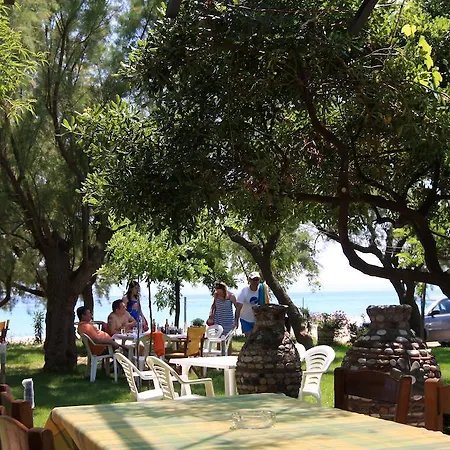 Eleni Develiki 3* イエリソス